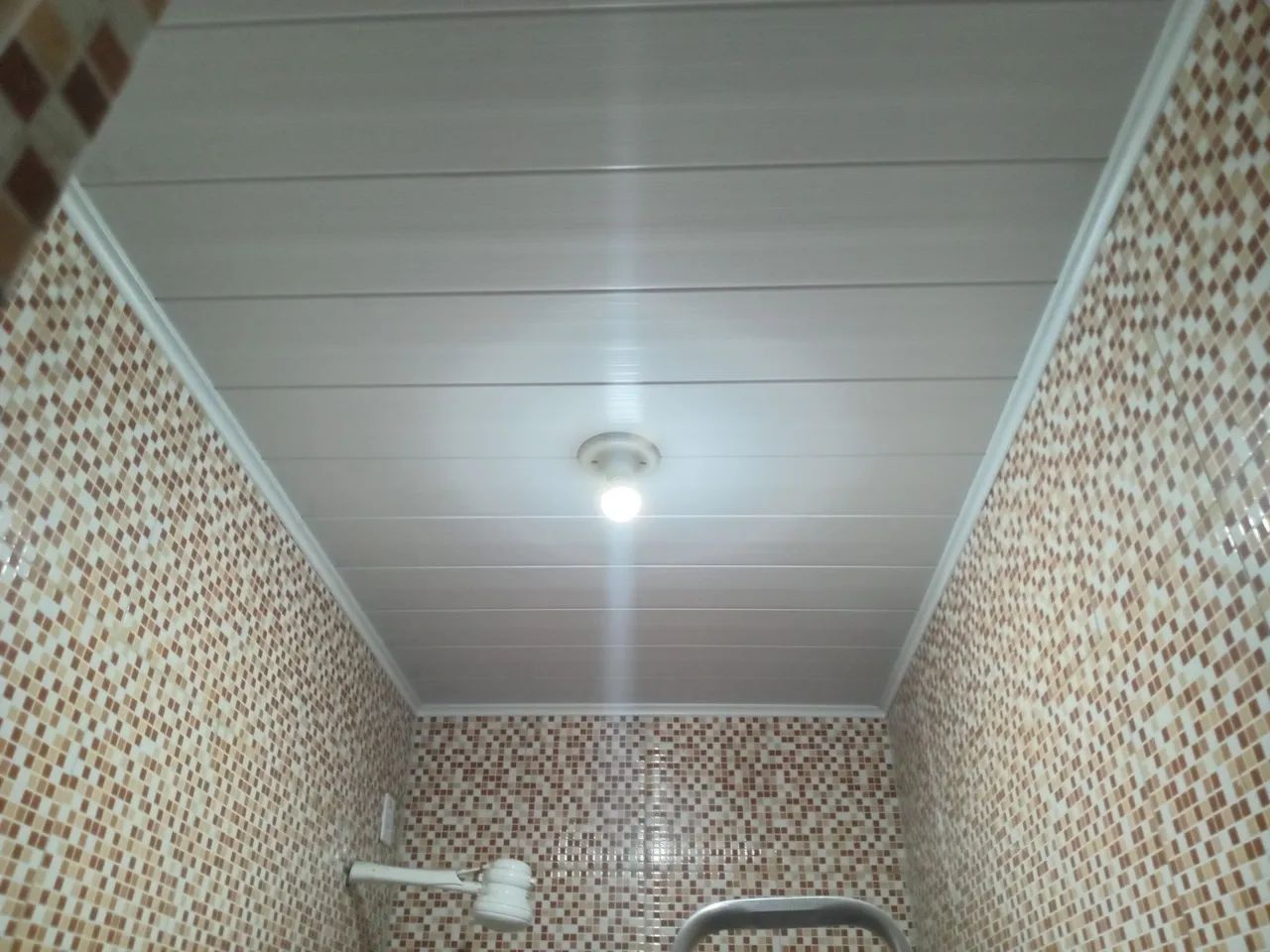 Trabalhamos com instalação de forro de pvc Material já todo incluso  - Foto 3