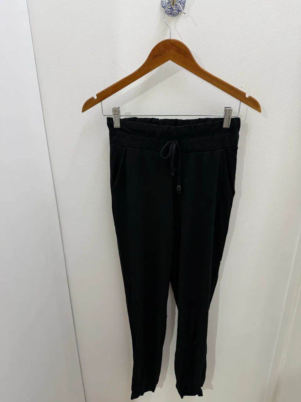 Conjunto preto calça e blusa  - Foto 4