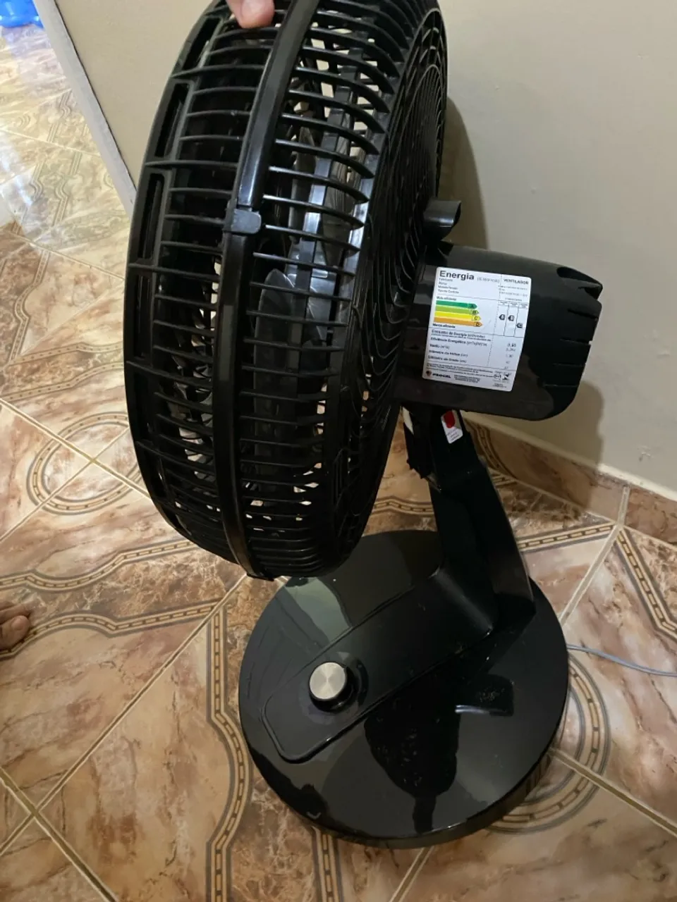 Ventilador de mesa preto