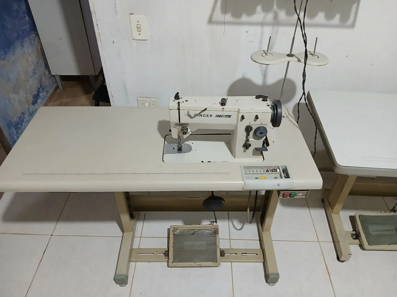 Máquina de Costura Industrial Singer 20U e Overlock