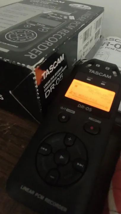 Gravador de Áudio Tascam DR-05