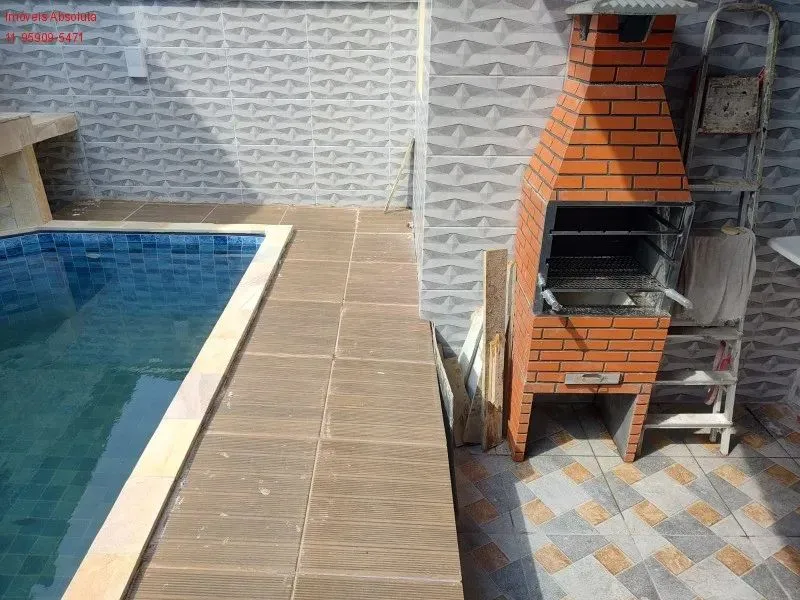 Casa Com Piscina em Mongaguá