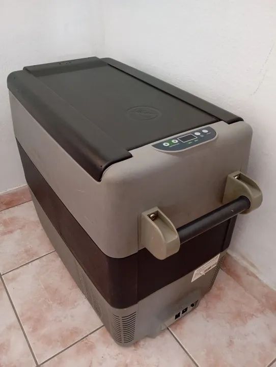 Geladeira Elber 50 Litros Bivolt 12/24V