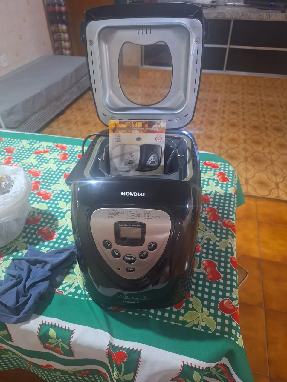 Máquina de Fazer Pão Mondial