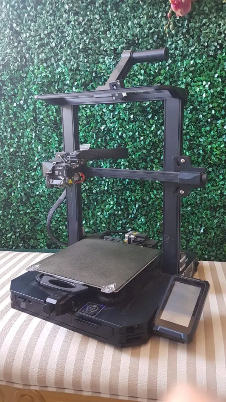 Impressora 3D Ender 3 S1 PRO + Gabinete de impressão