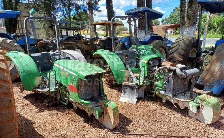 FERRO VELHO TRATORES  - Foto 12