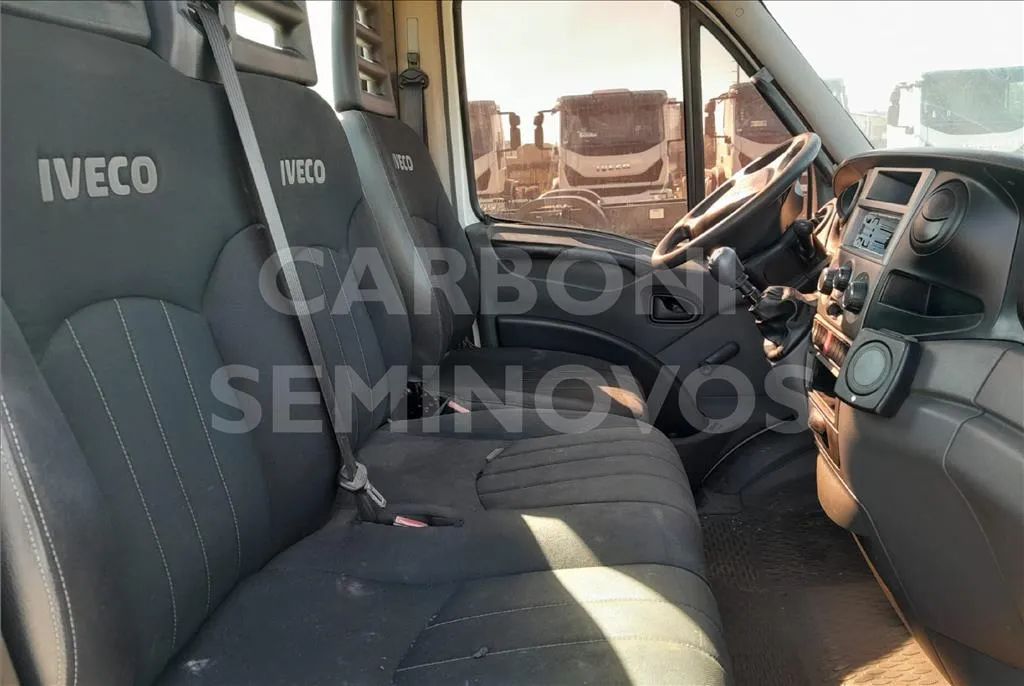 IVECO DAILY 35S14HDCS 4X2, ANO 2015 - Foto 10