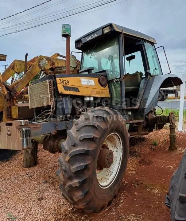 FERRO VELHO TRATORES  - Foto 13