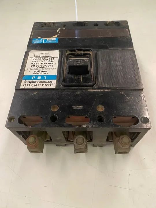  Disjuntor Termomagnético 480VCA Nema - Foto 3