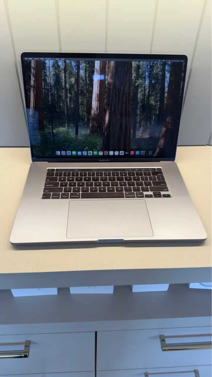 macbook pro i9 2019