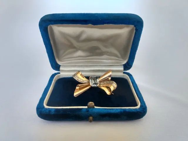 Broche Laço 18k Víntage