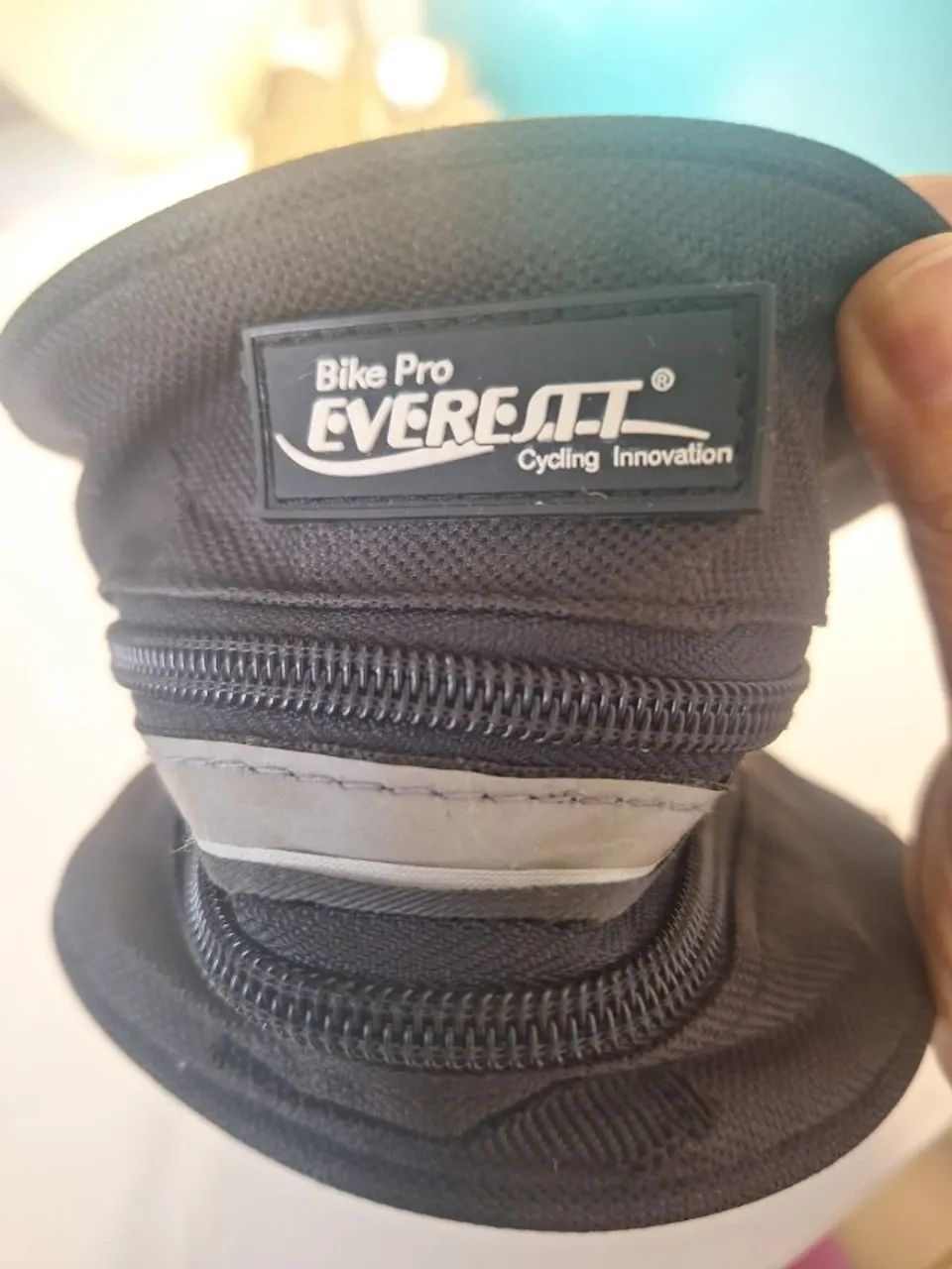 Bolsa de selim Everest com faixa refletiva preta