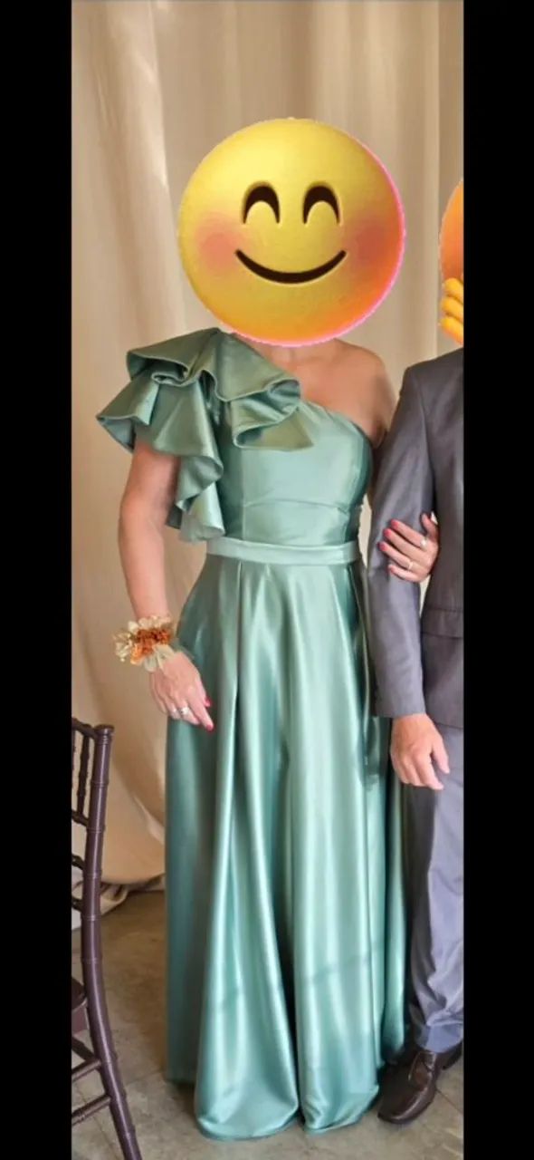 Vestido de festa verde de um ombro só