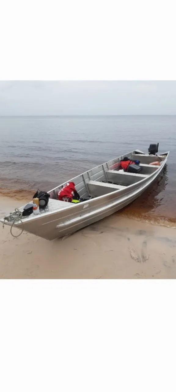 VENDO SO A CANOA DE 7 M ZERADA
