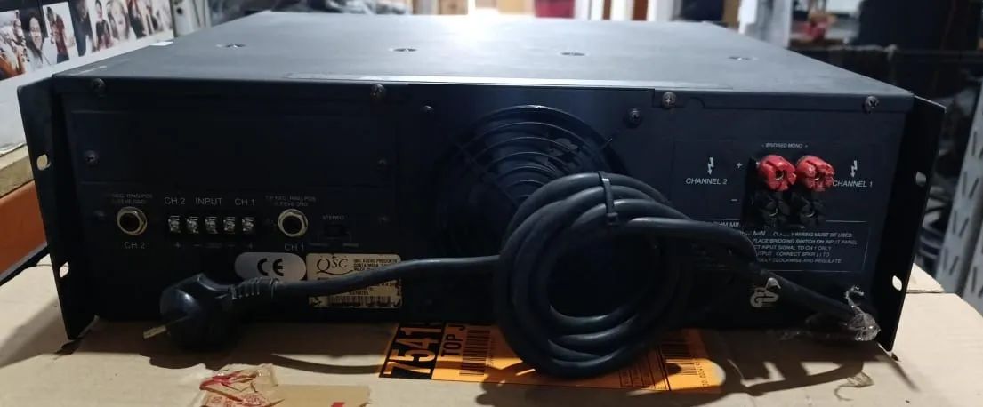 Amplificador de Potência QSC Mx3000a  - Foto 2