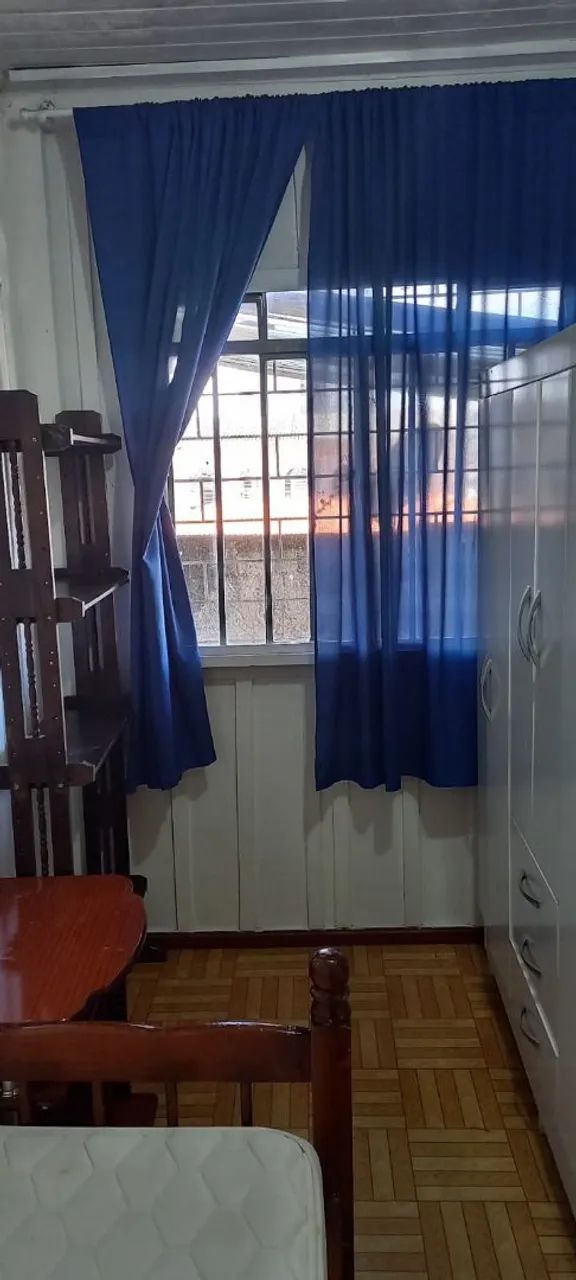 Quarto aconchegante no centro de São José dos Pinhais PR  para rapaz. 