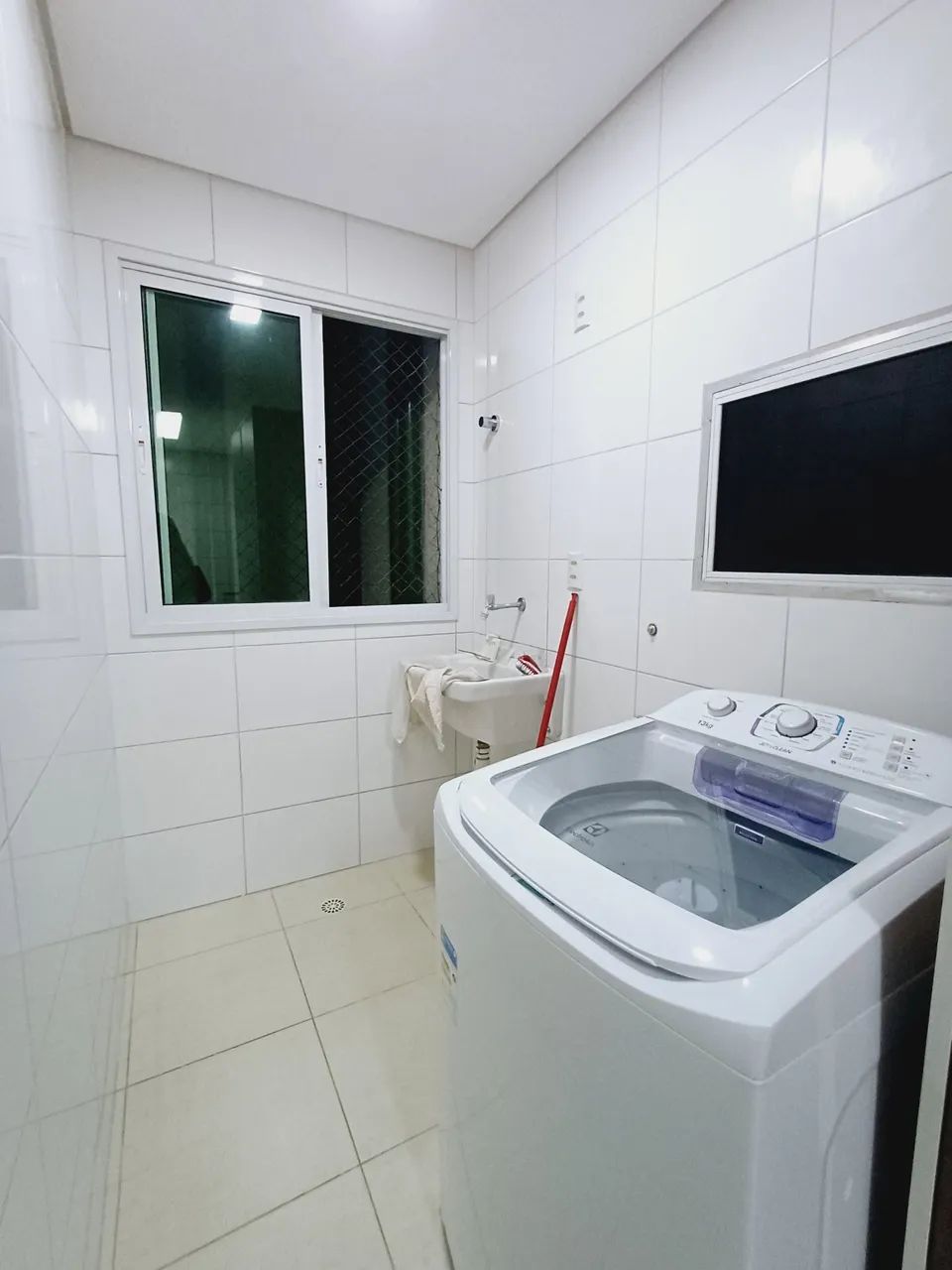 MILANO, Pq Dez. Semi mobiliado, 3qts/1ste e 2 vgs cobertas - Foto 4