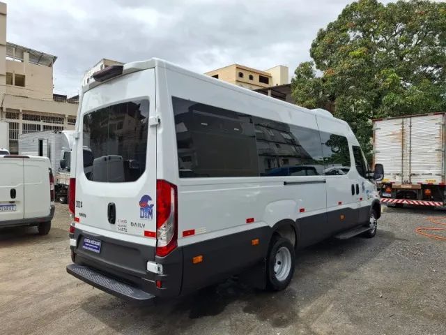 Iveco Daily 50-180 MiniBuss Turismo 2025 - Foto 4