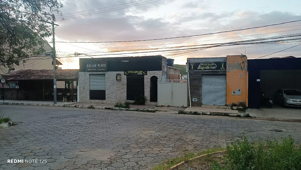 Imovel comercial 03 lojas 03 casas Morada do Vale