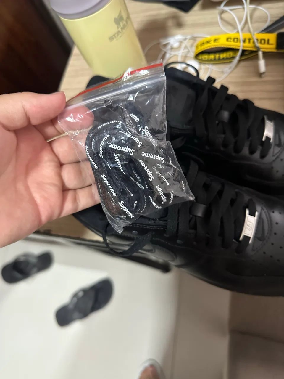 Air Force 1 supreme allblack - Foto 2