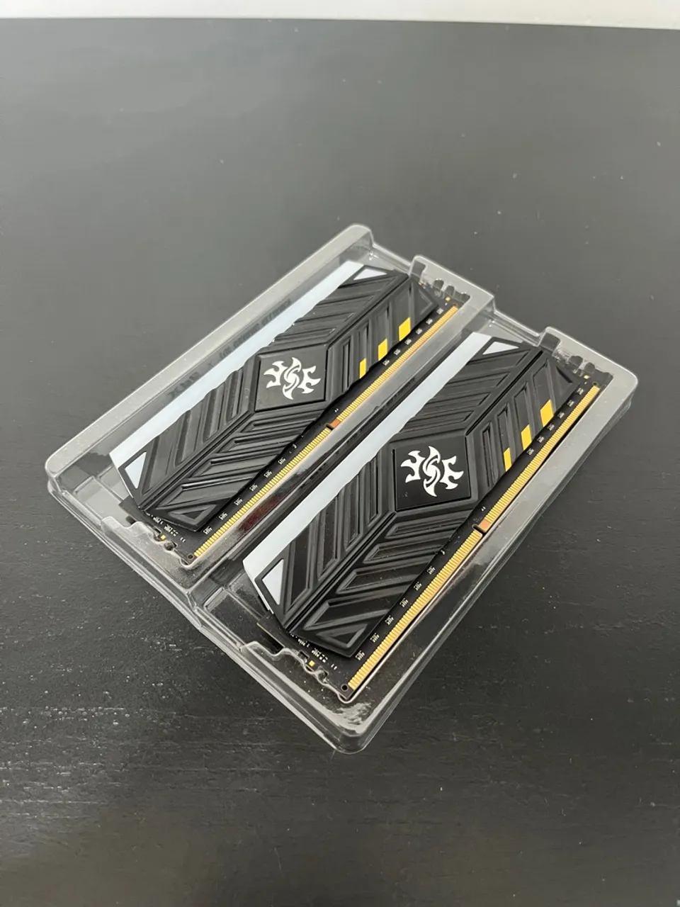 Vende-se memórias RAM DDR4 16GB