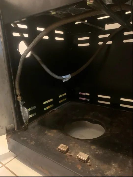 Churrasqueira a Gás Usada - Foto 2