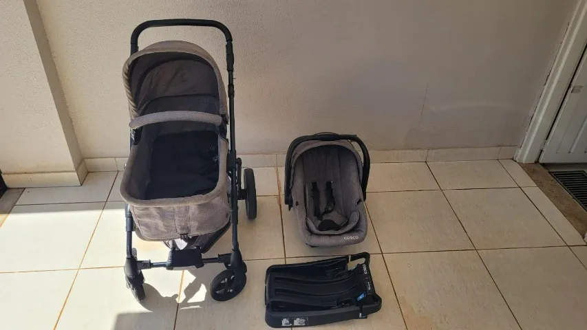 Carrinho e Bebê Conforto Cosco Kids