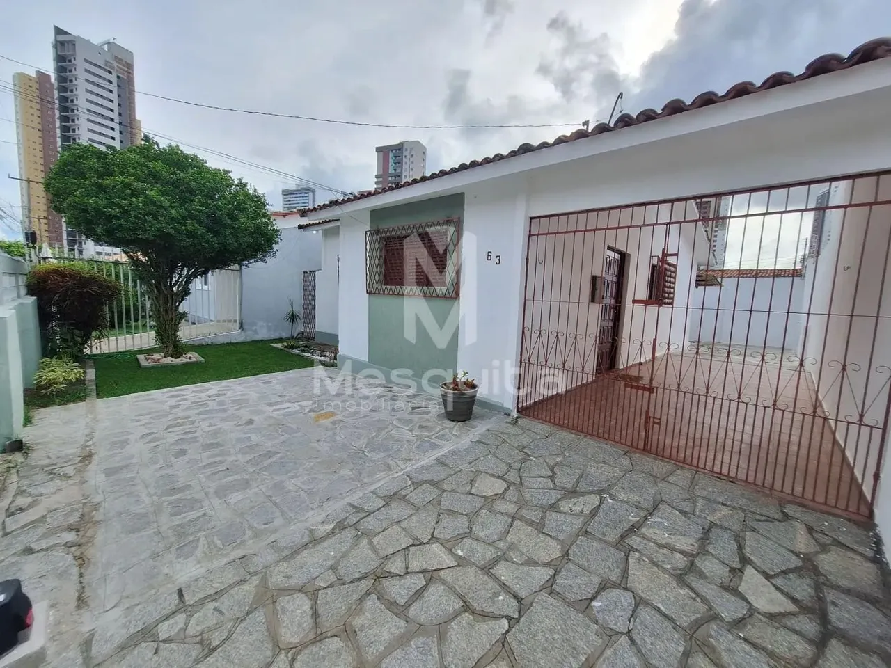 Casa para Locação em João Pessoa, Brisamar, 3 dormitórios, 1 suíte, 2 banheiros, 2 vagas