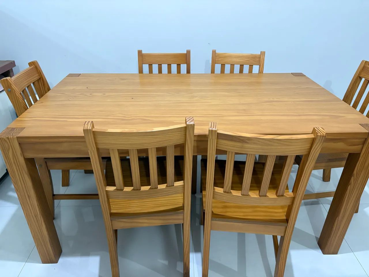 Mesa com Cadeiras64352682159235120