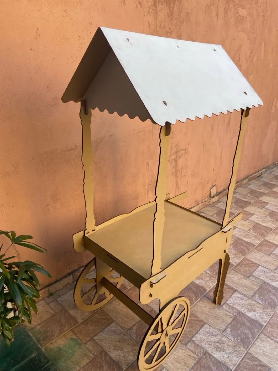 Carrinho de doces em MDF  - Foto 6