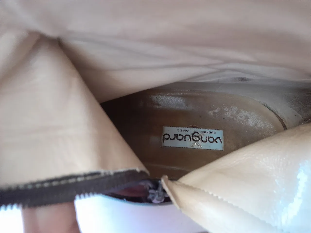 Bota de couro usando poucas vezez masculina
