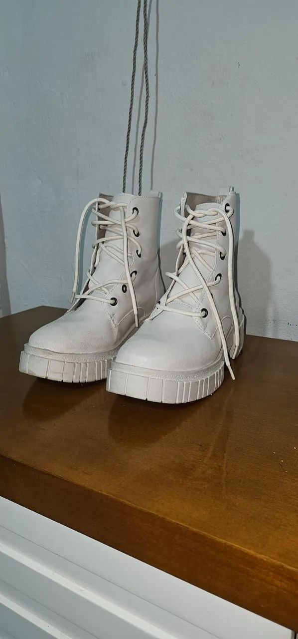 Bota off wite número 39