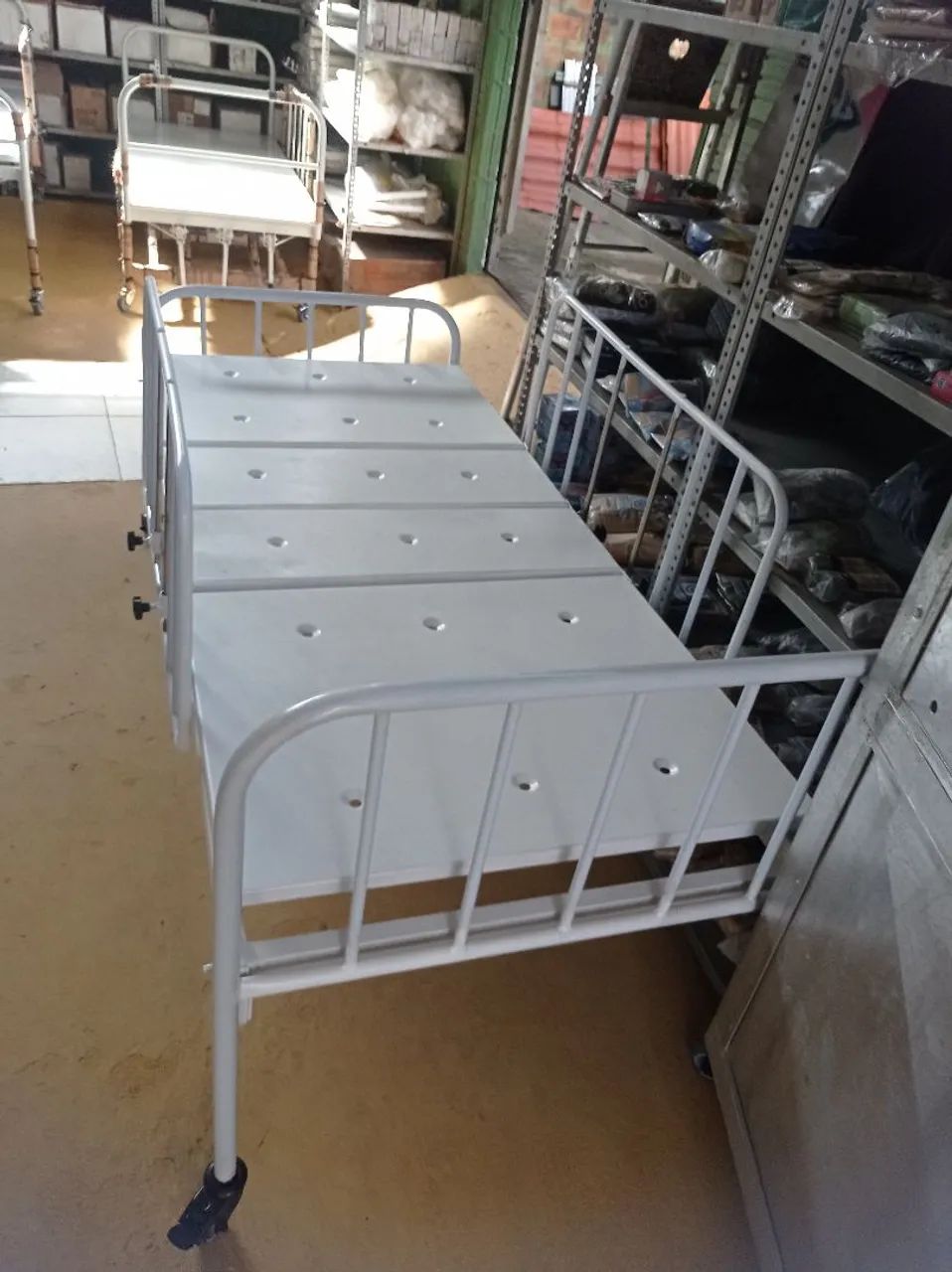 Cama hospitalar (nova sem uso) - Foto 2