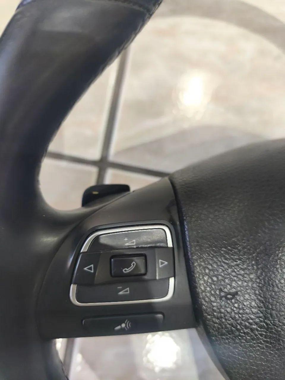 Vendo Volante Multifuncional com Airbag. Volkswagen  - Foto 3
