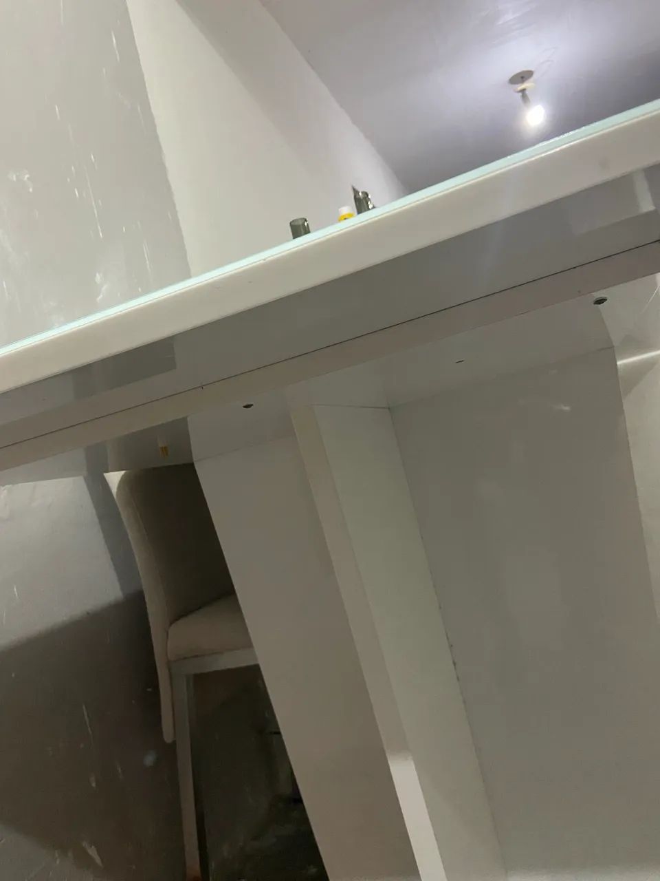 Mesa branca laqueada 4 cadeiras64985861090050122