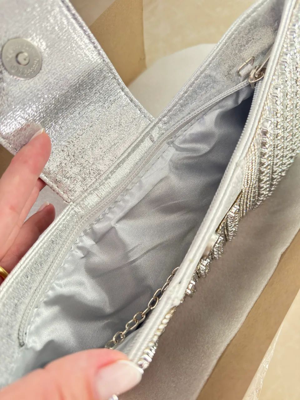 Vendo Bolsa para Festa Linda - Nova - Foto 4