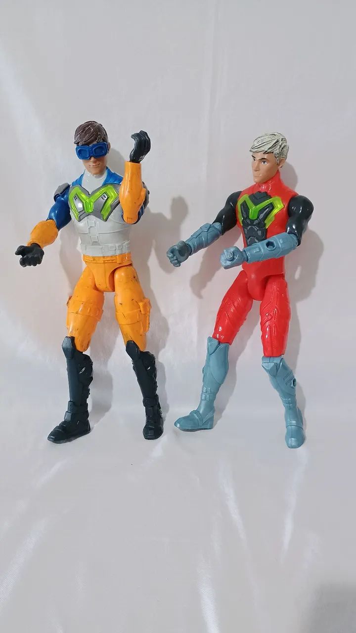 Dois bonecos Maxsteel  - Foto 2
