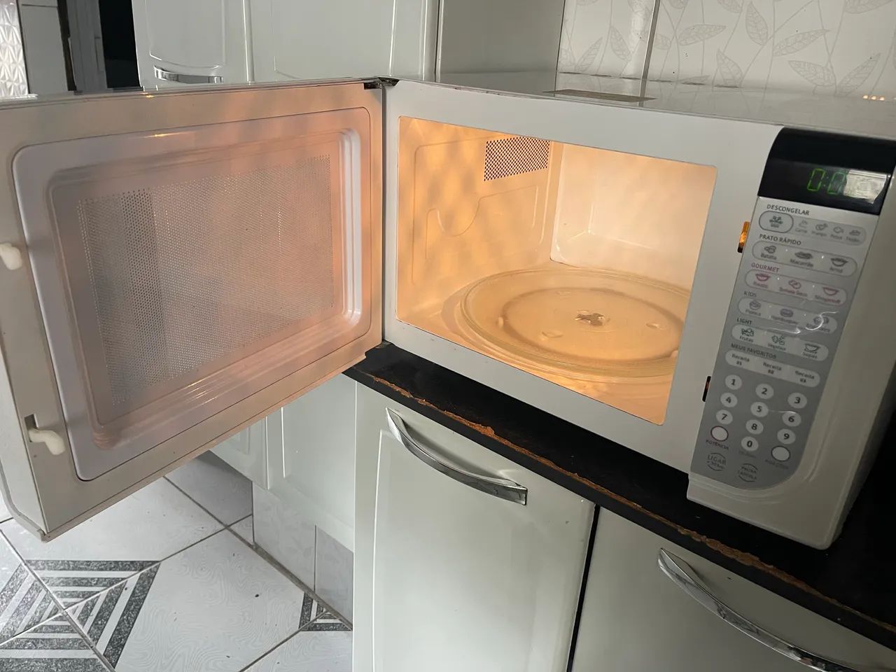 Microondas Electrolux 30 Litros - Foto 4