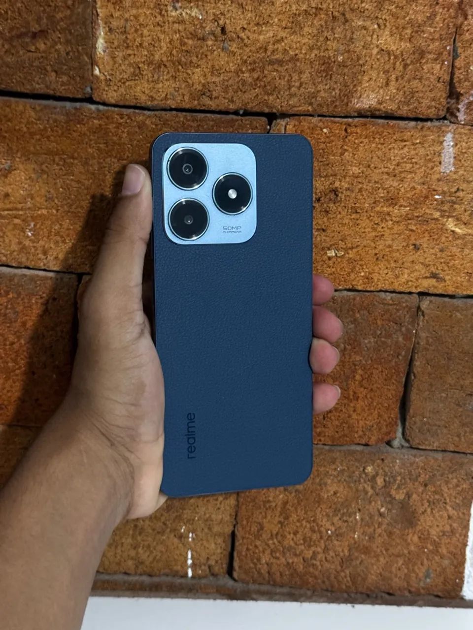 Realme c63