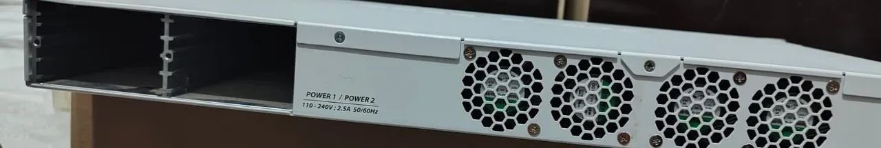 Mikrotik CCR1072-1G-8S+  - Foto 3