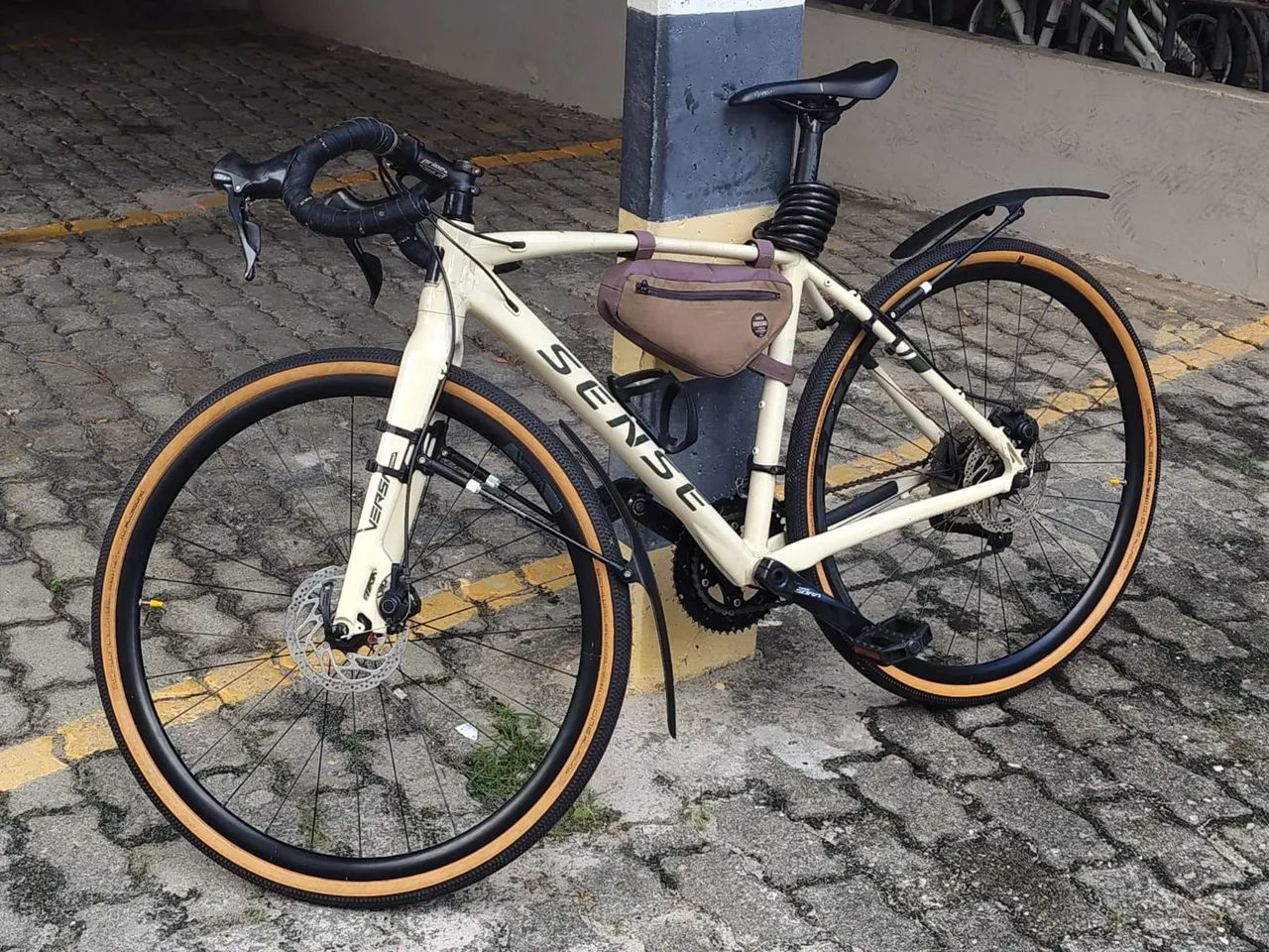 Bike gravel Sense Versa semi nova