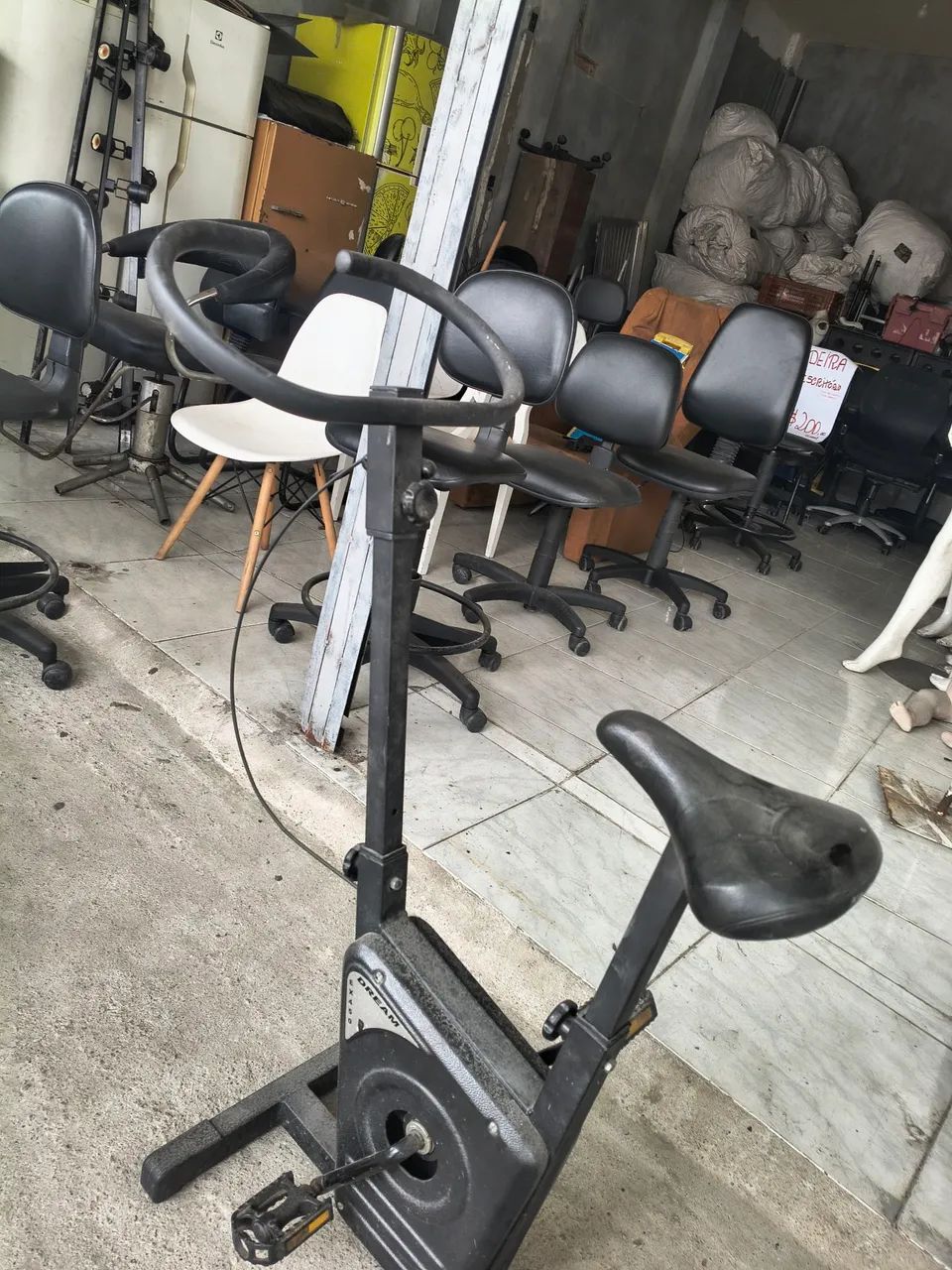 Bicicleta Ergométrica Usada Funcionando  - Foto 3