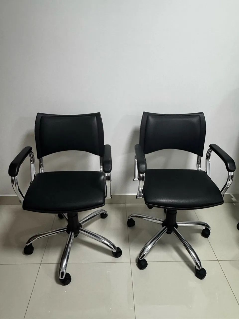 Cadeiras para escritório usadas