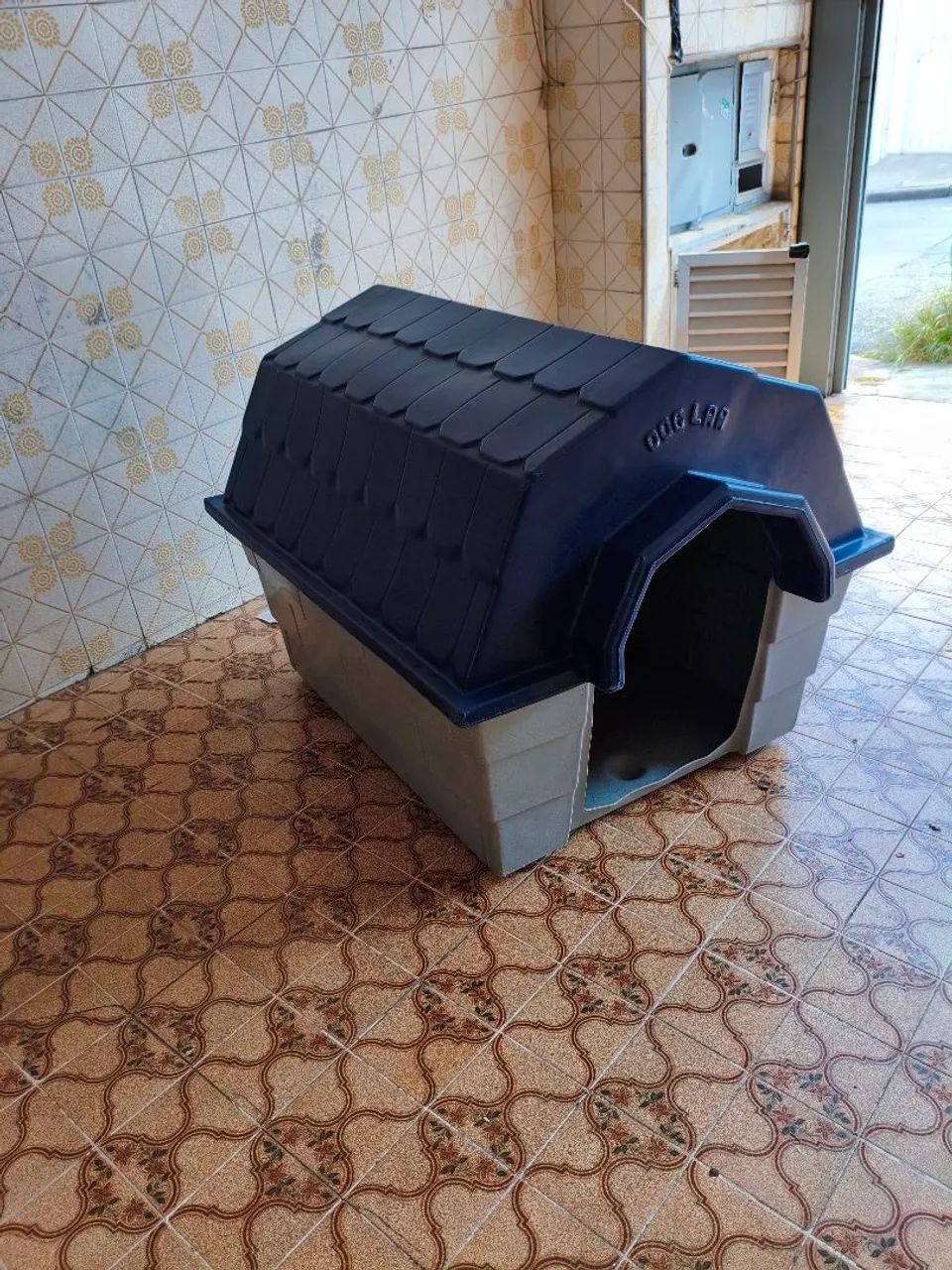 Casa de cachorro grande em resina. - Foto 3