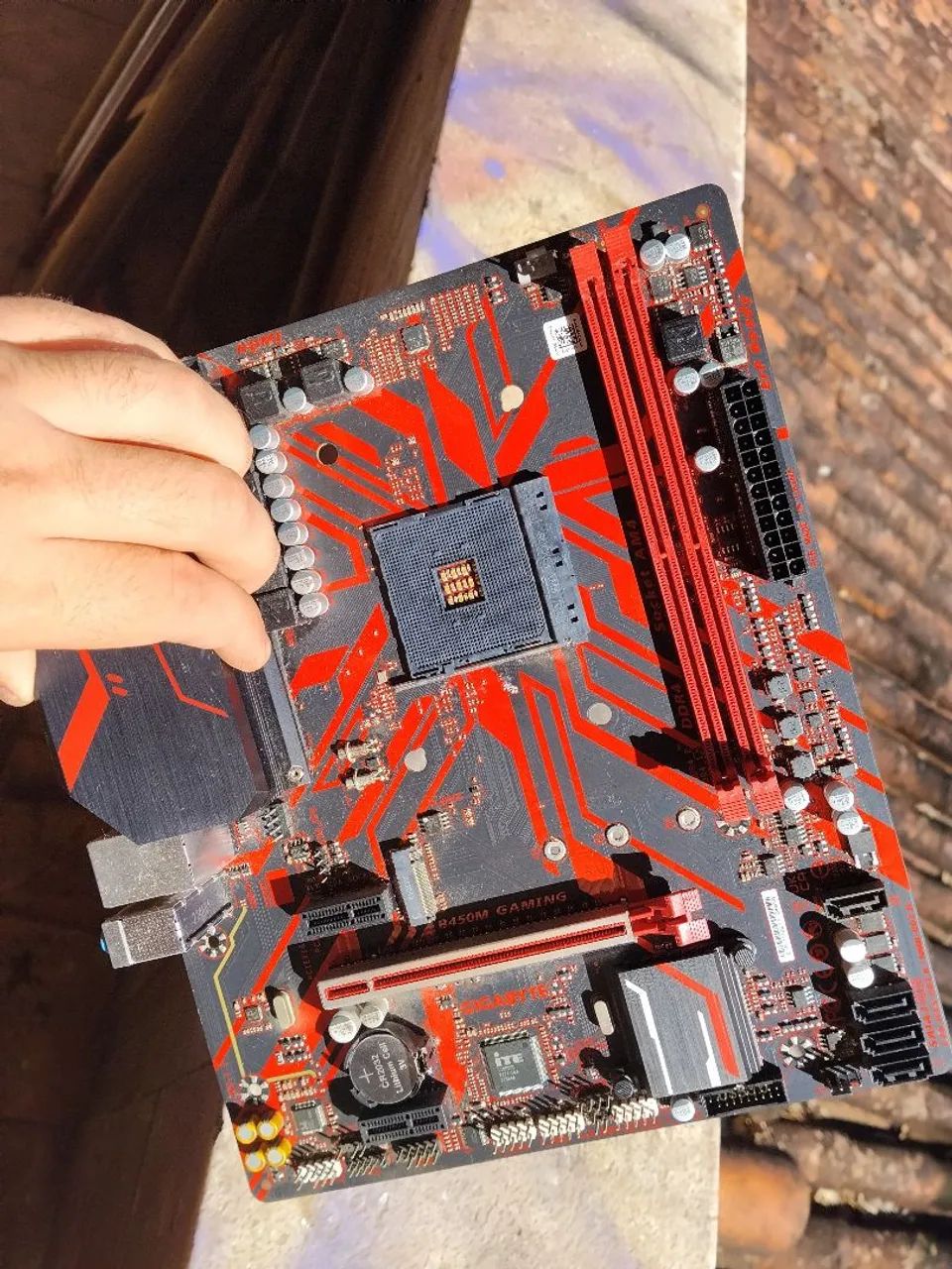 PLACA MAE B450M GAMING GIGABYTE  - Foto 2