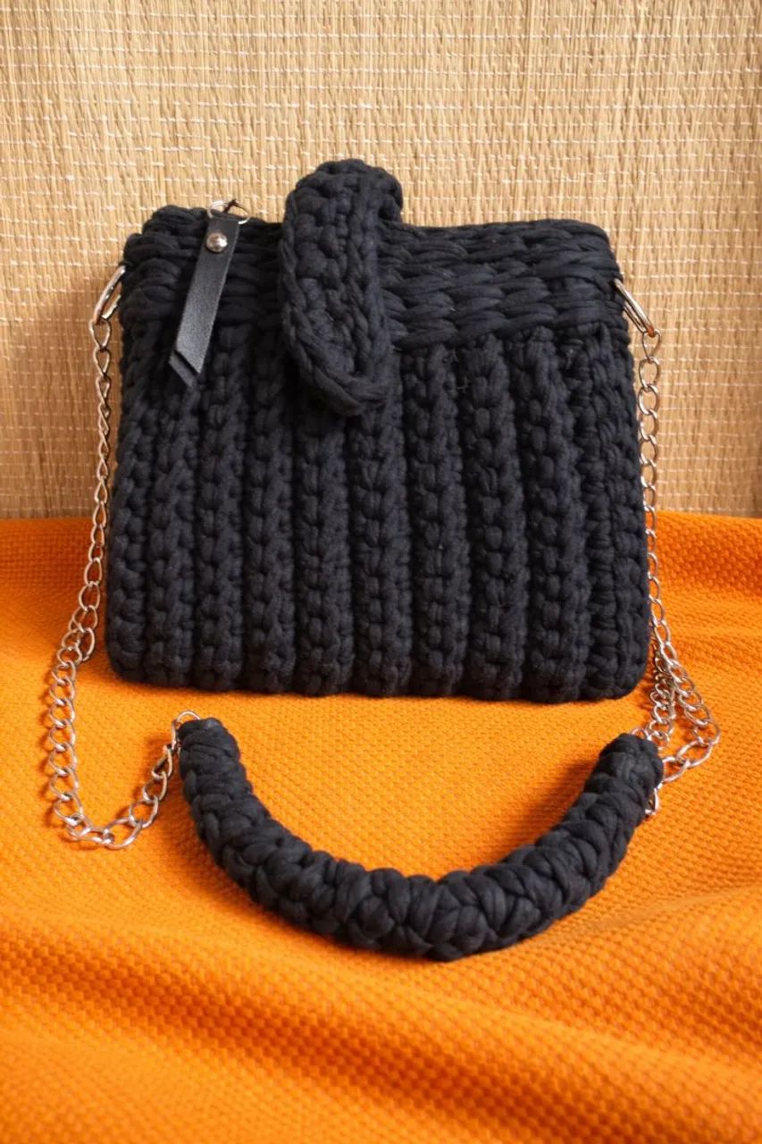 Bolsa crchê com fio de malha 