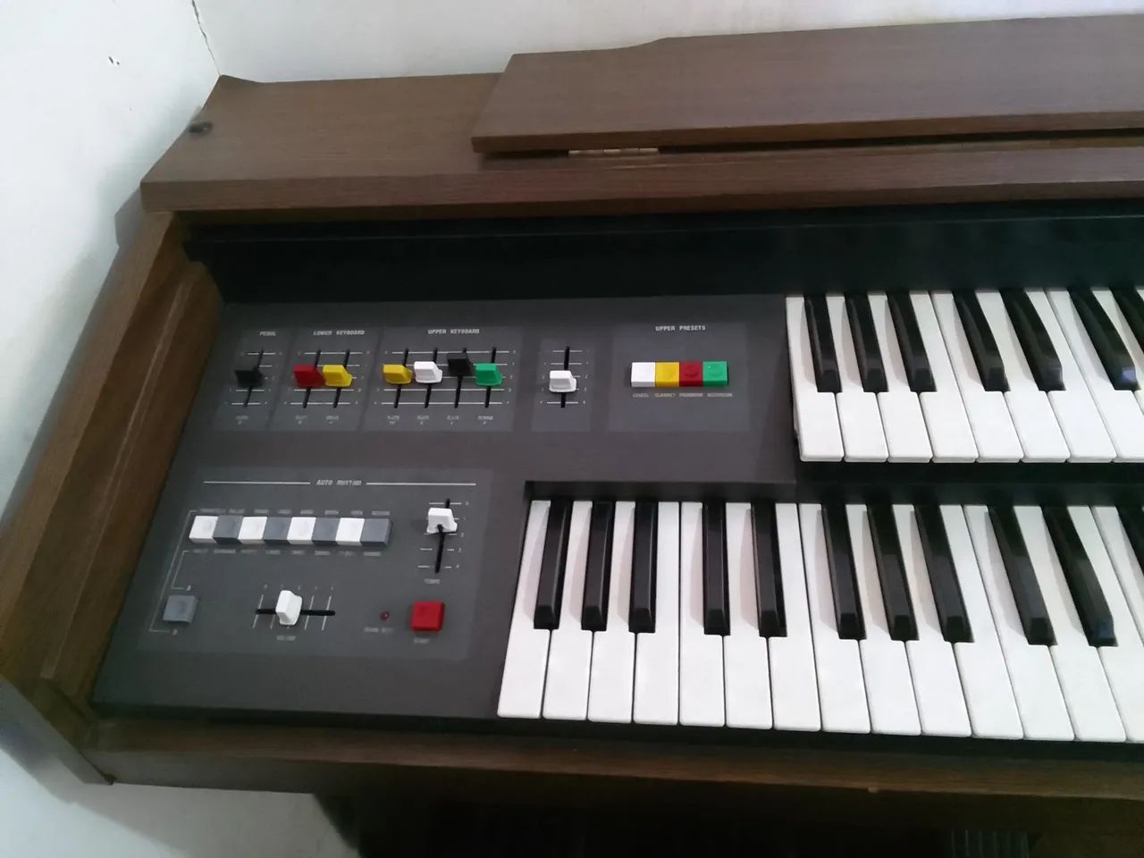 Órgão  Gambit DX-150R
