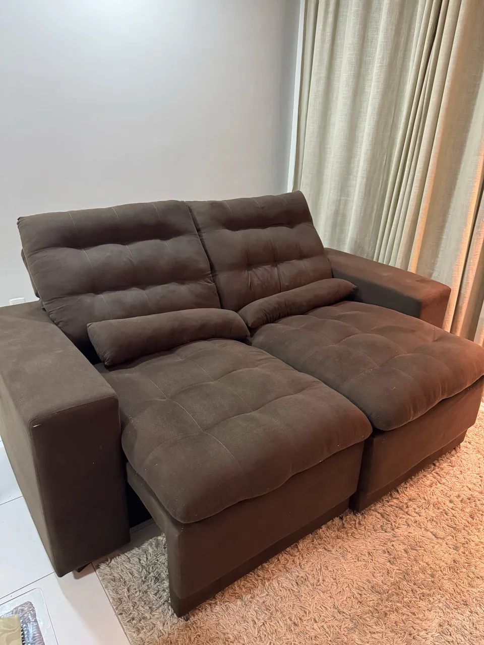 Sofá reclinável e super confortável 