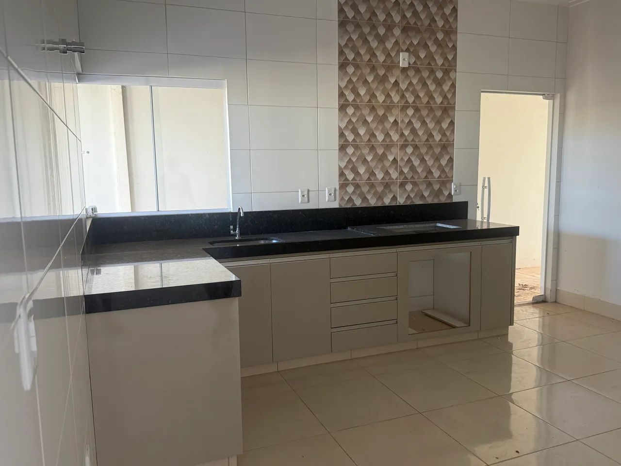 Casa semi nova em Paraíso Tocantins - Foto 4