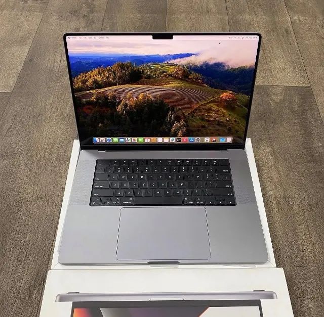 MacBook Pro 16-inch M1 Pro 